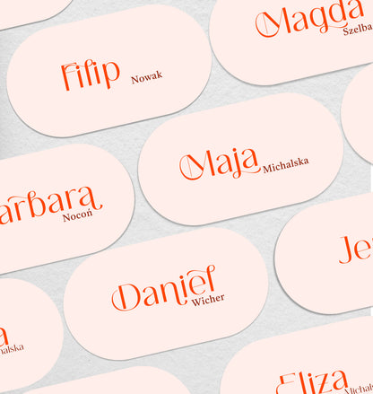 Winietki ślubne w pastelowych kolorach, nowoczesnym kształcie, artystyczne, na papierze premium
